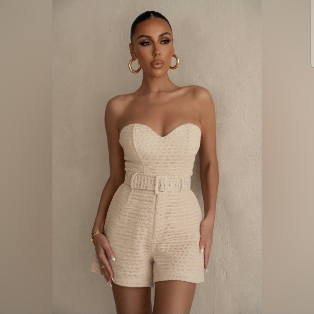 Jluxlabel 2-Piece Set Lila Bustier with Kelsie Belted Shorts Beige Crochet